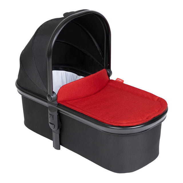 phil&teds snug carrycot in chilli red colour
